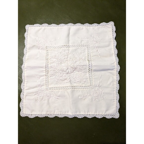 Vintage Lacey Emb Pillow Cover Case 15.5 In Square Cottage Decor Yellow Throw - Picture 1 of 3